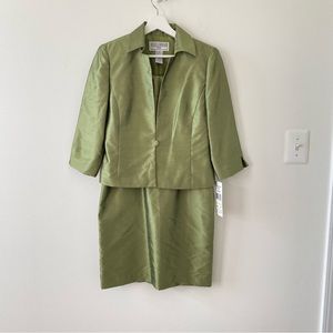 Jessica Howard Women’s 2 Piece Set Petite Green Dress